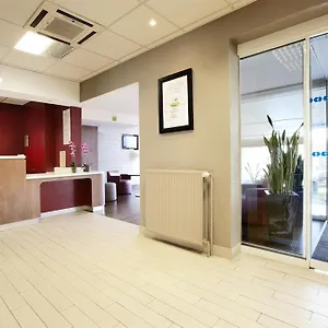 *** Hotel Campanile Centre France